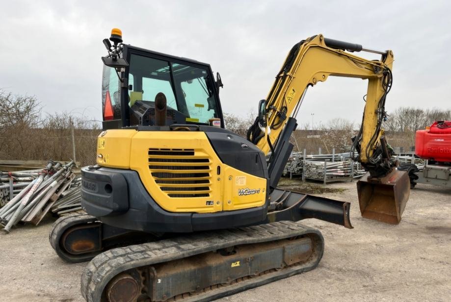 F15.jpg Mini-pelle Yanmar VIO80 – 2016 - 8T – Image 1